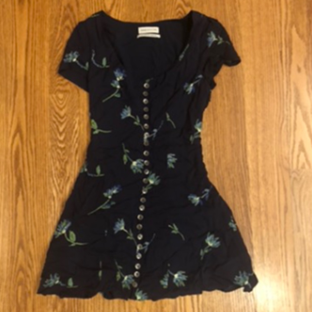 Urban Outfitters XS Floral Button-Front Mini Dress